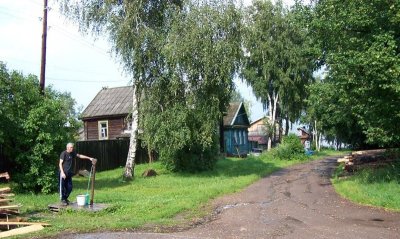 Un village dans la région de Tver. Photo Philippe Comte, été 2004.